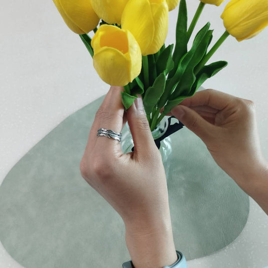 5 Timeless Silver Jewelry Essentials Every Woman Should Own